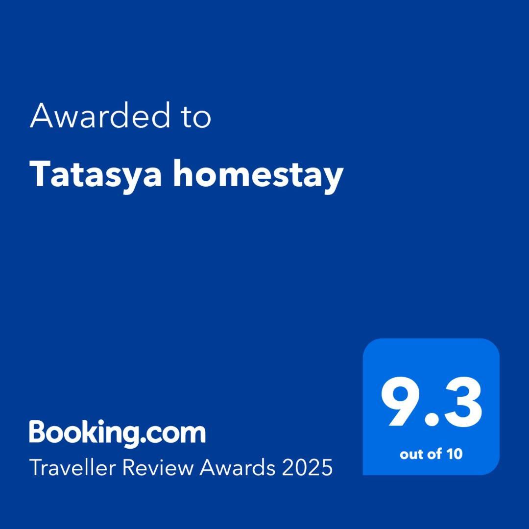 Tatasya Homestay Сенару Экстерьер фото